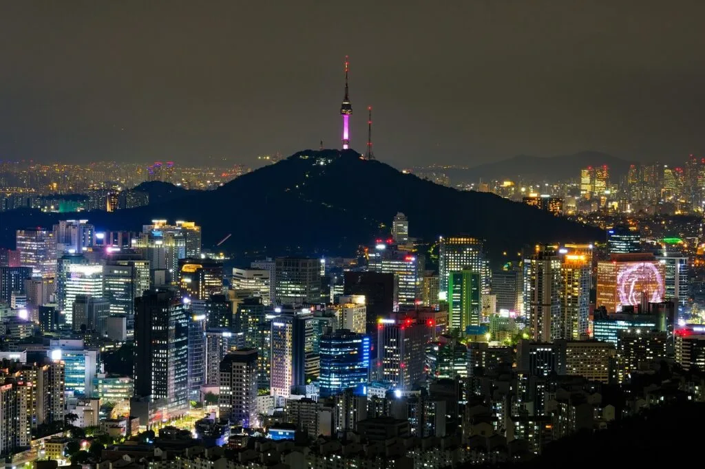 4 Major Benefits of Living in Korea (Is Korea a Good Place to Live?)
