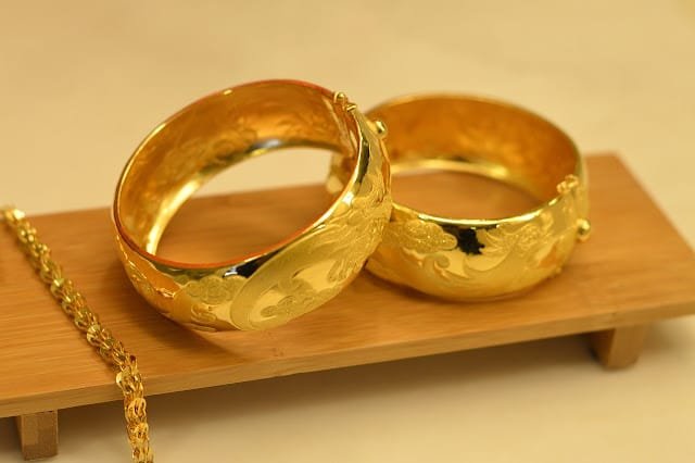 A traditional gold Dolbanji ring for a Korean first birthday celebration.